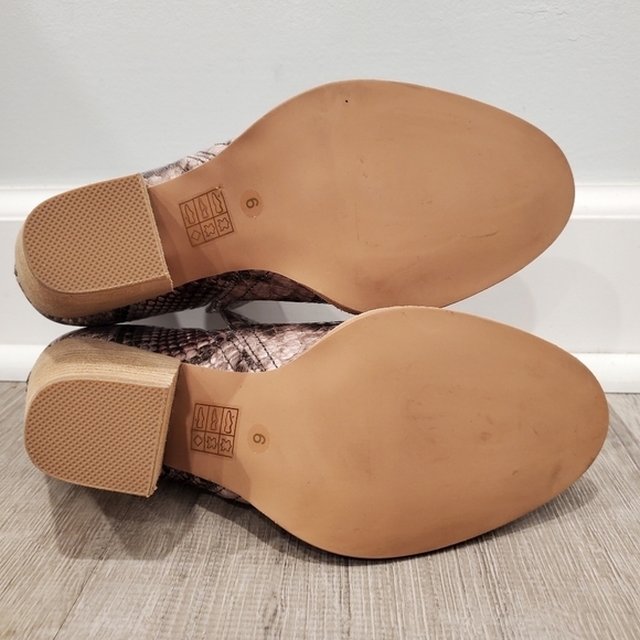 NEW Jeffrey Campbell Rosalee Snakeskin Ankle Boots - Picture 5 of 5